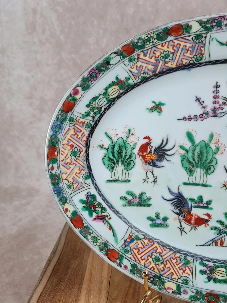 🐓 Grand plat ovale en porcelaine chinoise Famille - rose – décor de coqs et fleurs