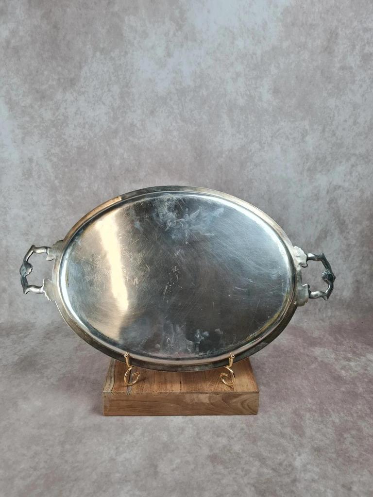 Grand plateau ancien en métal argenté, style rococo à poignées ouvragées