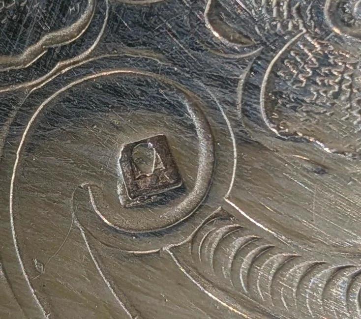 Grand plateau ancien Produx Paris en métal argenté – poinçon tête de sphinx