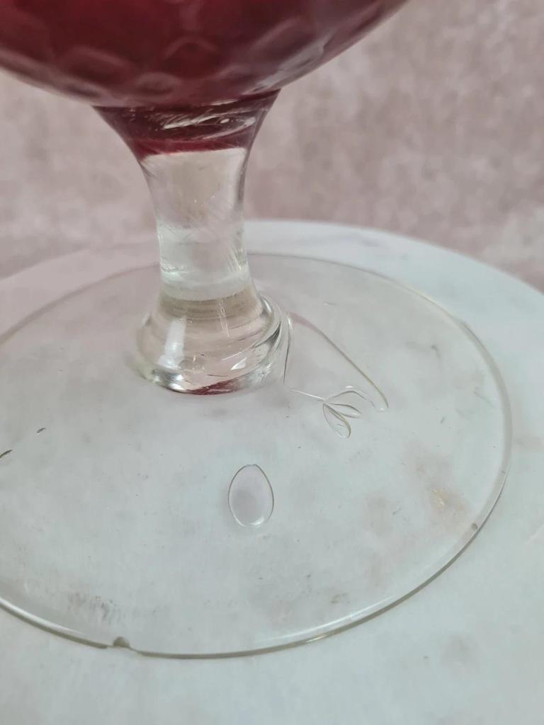 Grand vase en verre rubis sur pied – Empoli, Italie 🌹