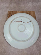 Grande assiette décorative ancienne peinte main – scène de bord de mer 🎨