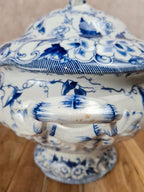 Grande soupière ancienne Creil & Montereau – Modèle Flora