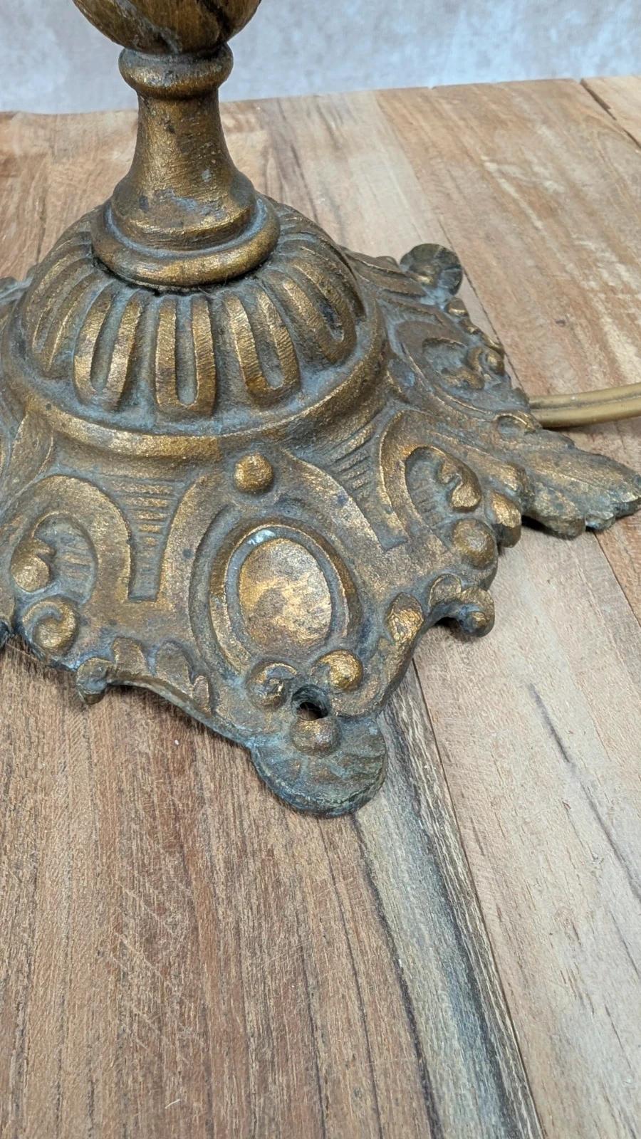 Lampe à poser Art Nouveau « tulipe » en bronze & verre opalin