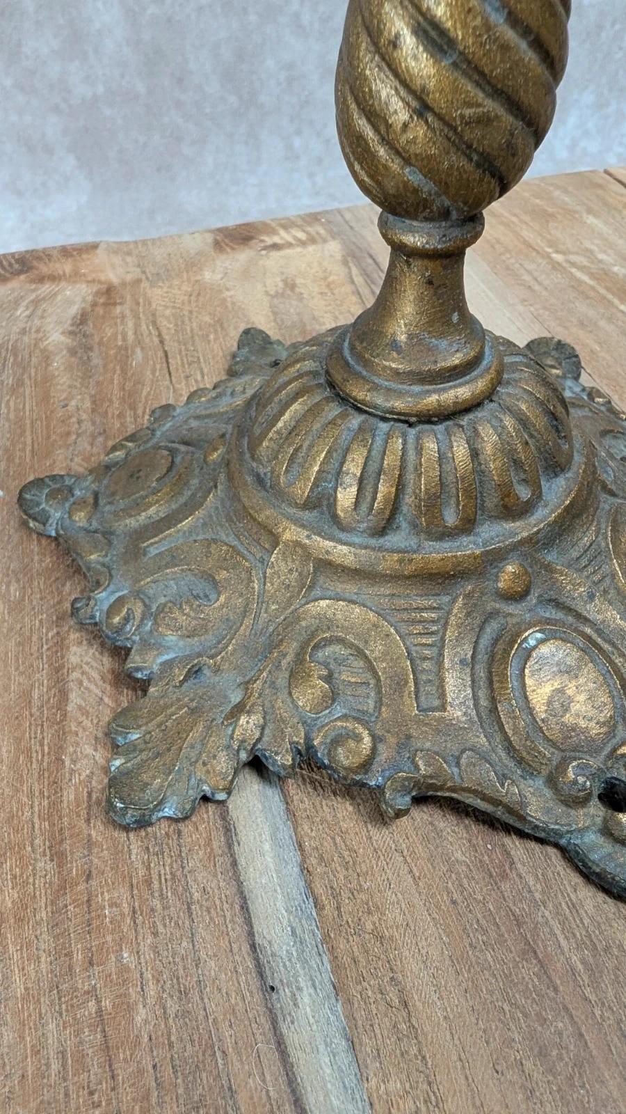 Lampe à poser Art Nouveau « tulipe » en bronze & verre opalin