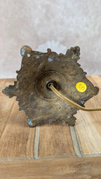 Lampe à poser Art Nouveau « tulipe » en bronze & verre opalin