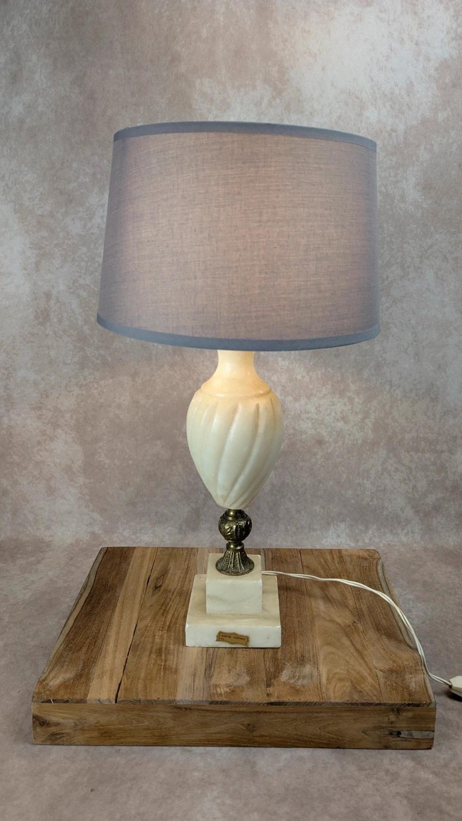 Lampe ancienne en albâtre véritable