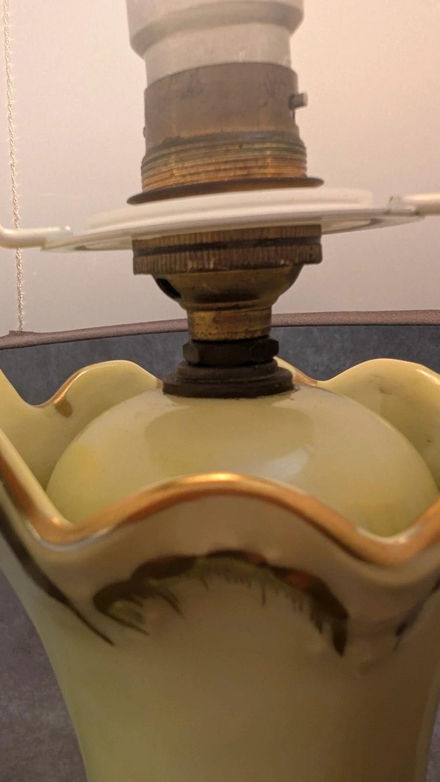 Lampe ancienne en porcelaine de Limoges Lucien Michelaud – décor main signé J. François