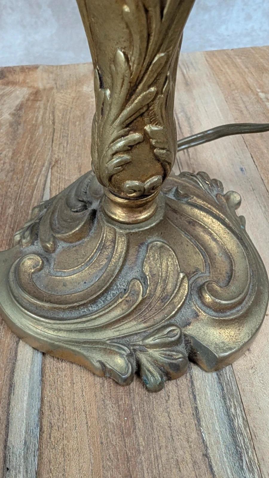 Lampe ancienne Modèle Déposé en bronze & tulipe en verre dépoli