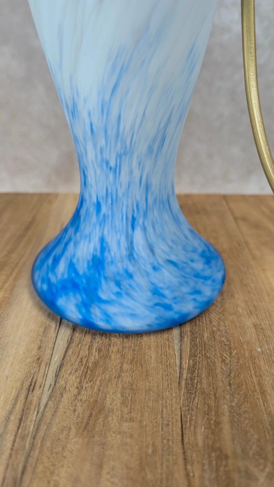 Lampe champignon en pâte de verre bleu