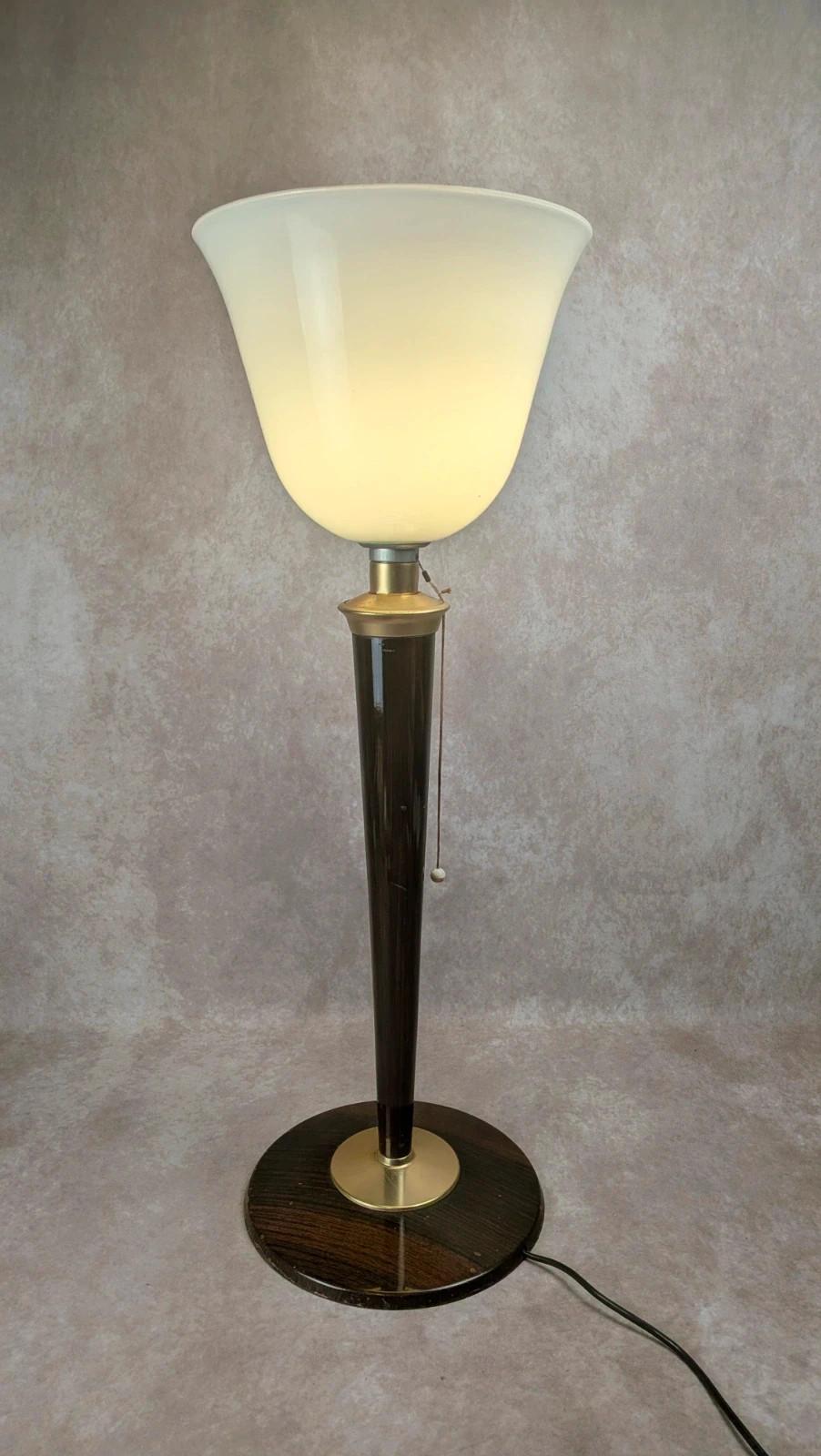 Lampe Mazda ancienne sur pied