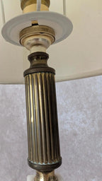 Lampe vintage en albâtre & laiton – élégance classique