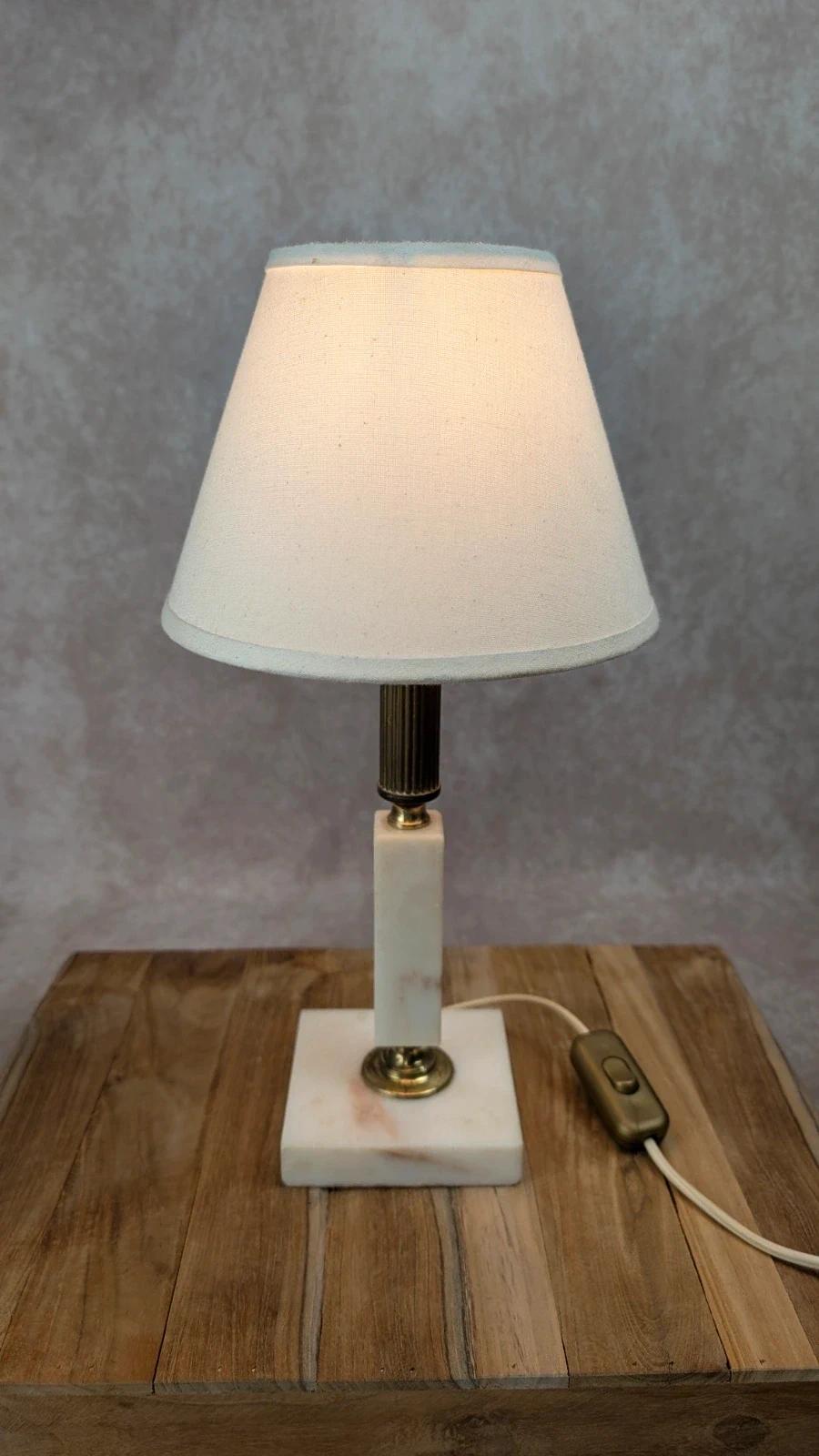 Lampe vintage en albâtre & laiton – élégance classique