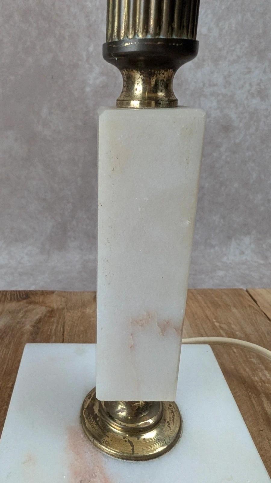 Lampe vintage en albâtre & laiton – élégance classique