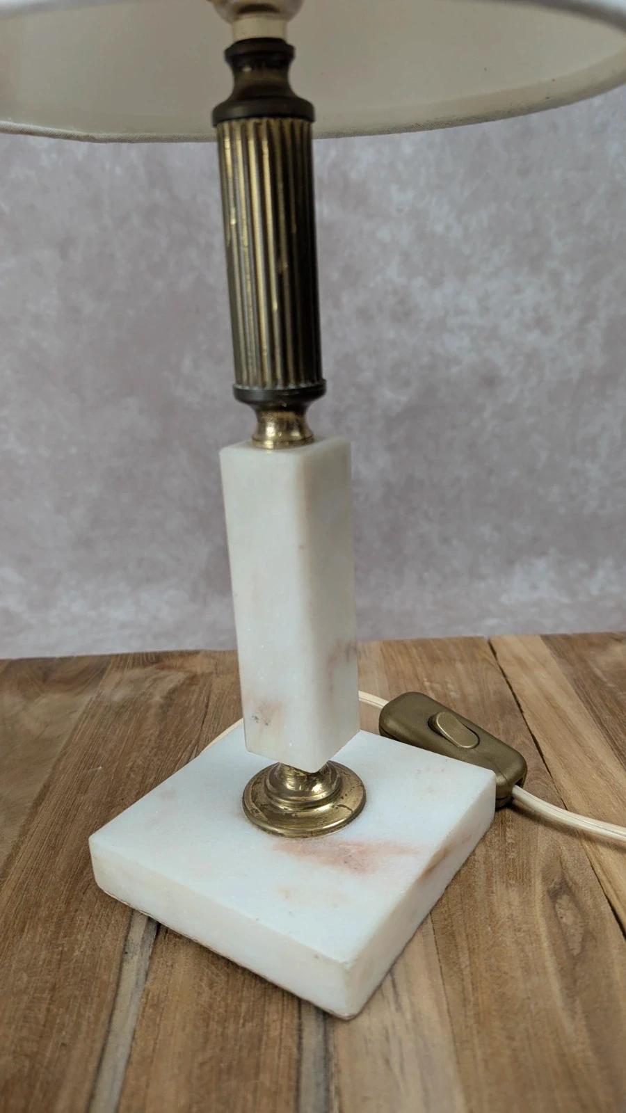 Lampe vintage en albâtre & laiton – élégance classique
