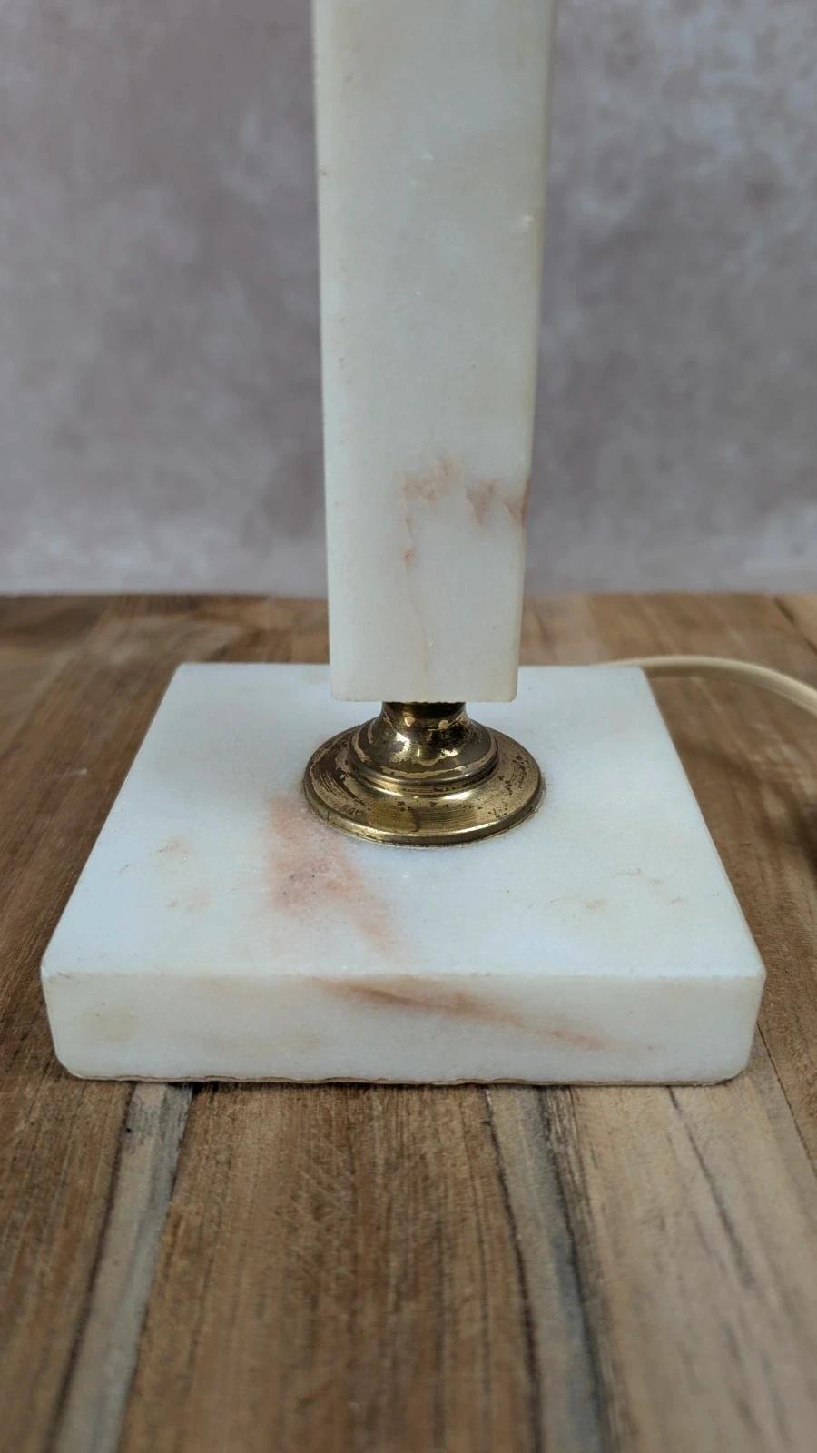 Lampe vintage en albâtre & laiton – élégance classique