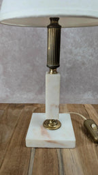Lampe vintage en albâtre & laiton – élégance classique