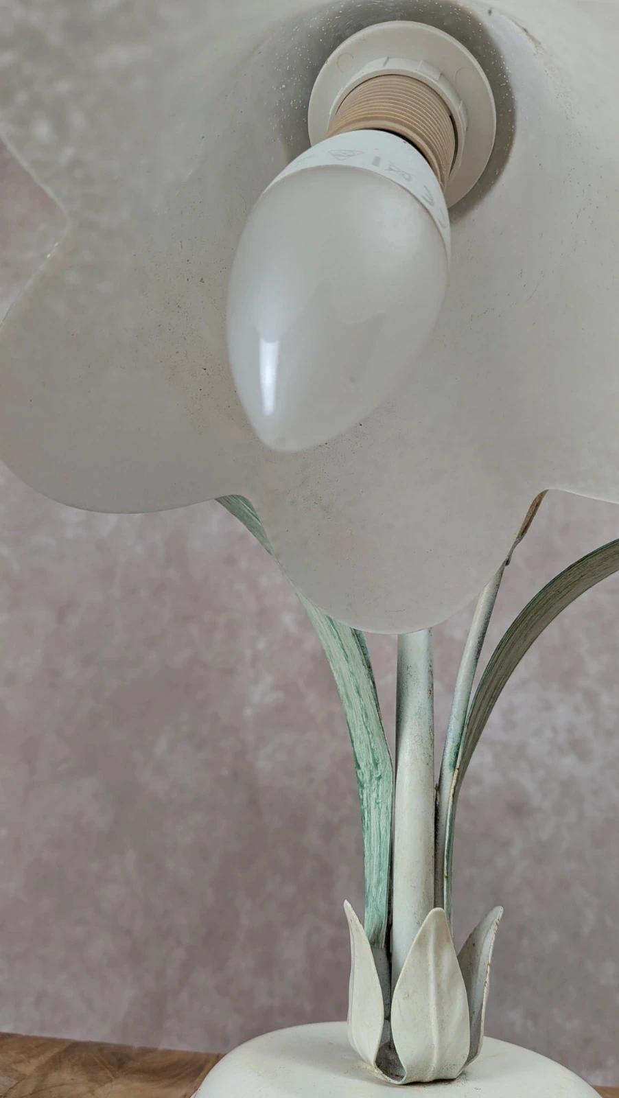 Lampe vintage Massive en métal & verre dépoli – motif fleur