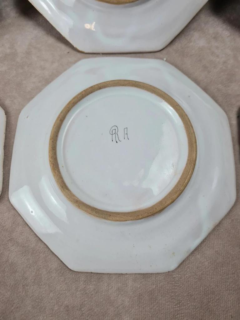 Lot de 12 petites assiettes anciennes Alfred Renoleau, décors différents