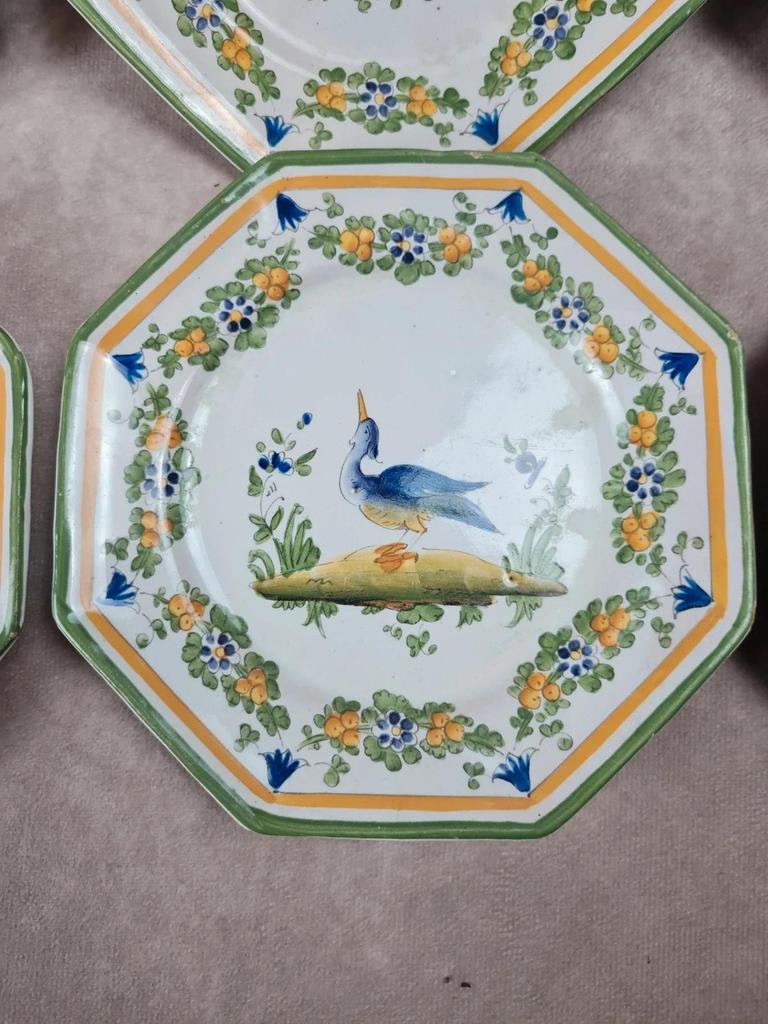 Lot de 12 petites assiettes anciennes Alfred Renoleau, décors différents