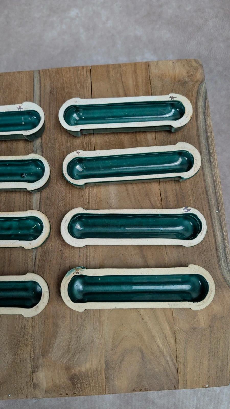 Lot de 12 porte - couteaux Art Déco