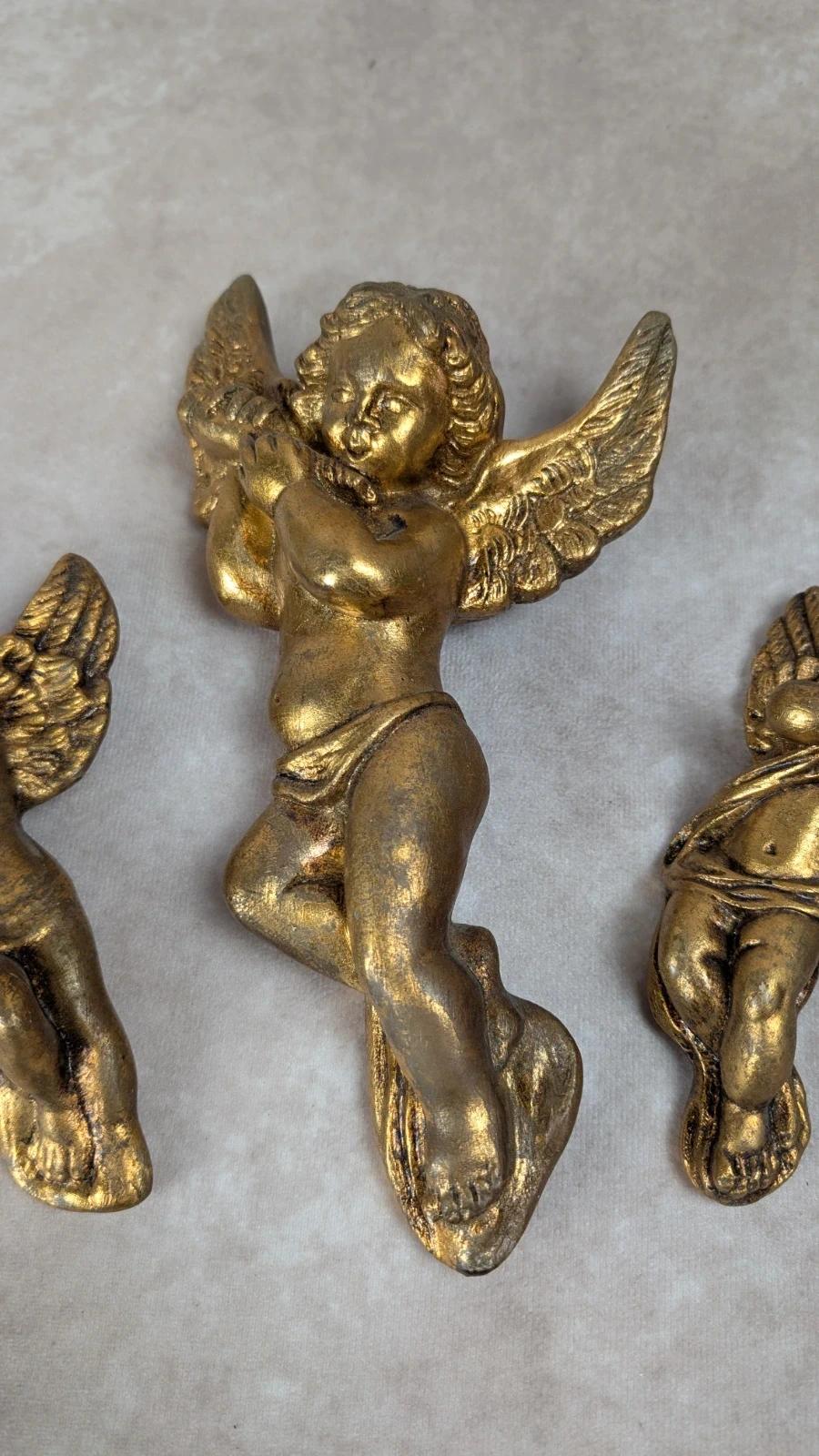Lot de 3 anges musiciens muraux dorés en plâtre vintage