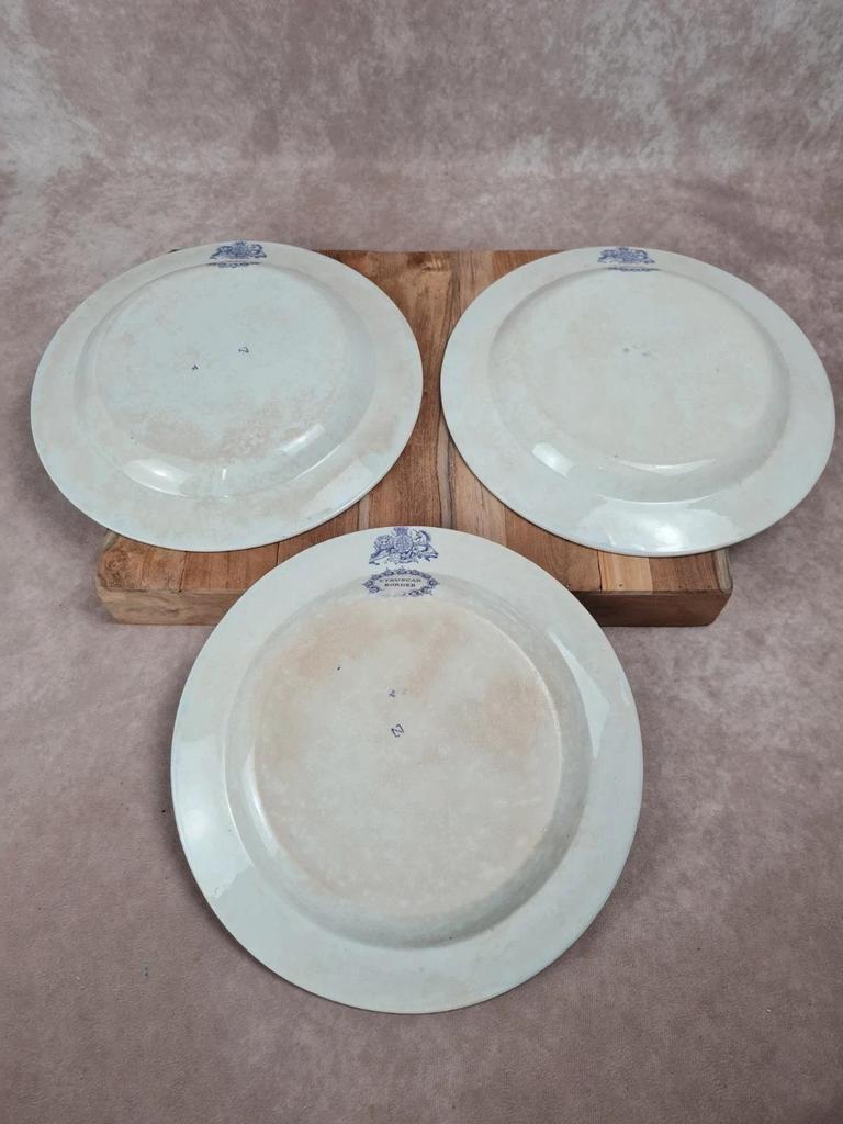 Lot de 3 grandes assiettes anciennes, W. Adams & Sons, décor Etruscan Border, Ère Victorienne
