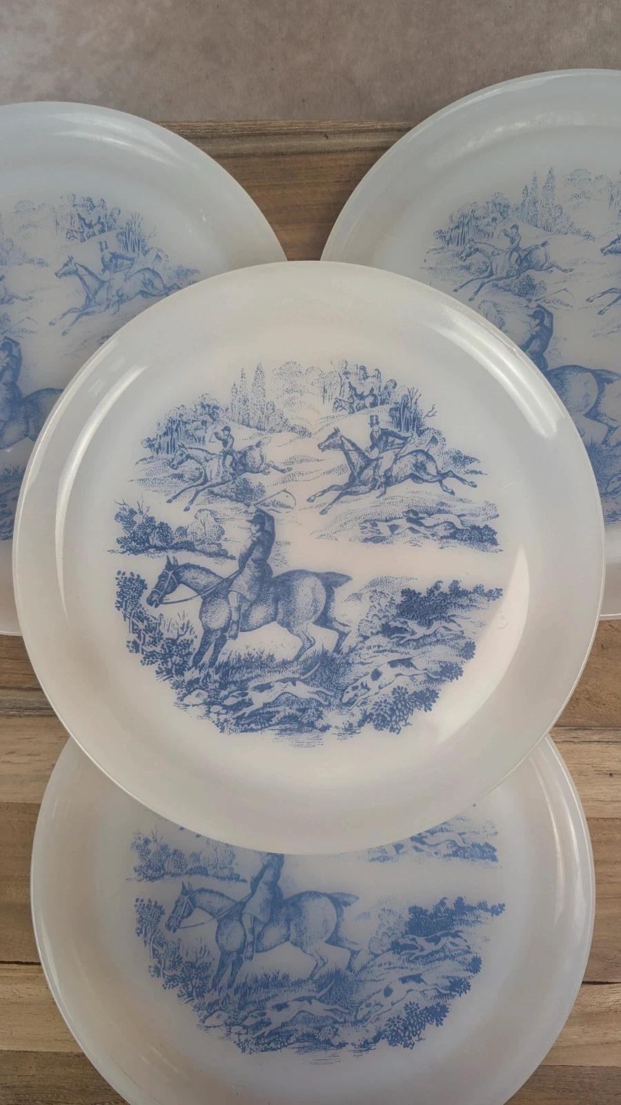 Lot de 4 assiettes à dessert Arcopal – modèle chasse - à - courre