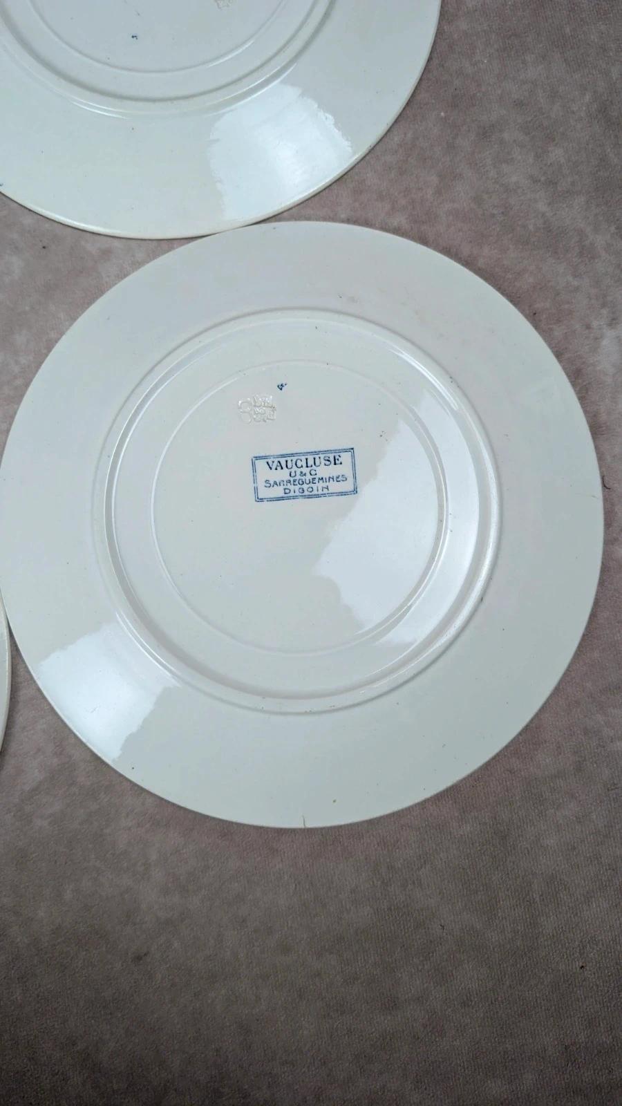 Lot de 4 assiettes anciennes Sarreguemines Digoin – Modèle Vaucluse