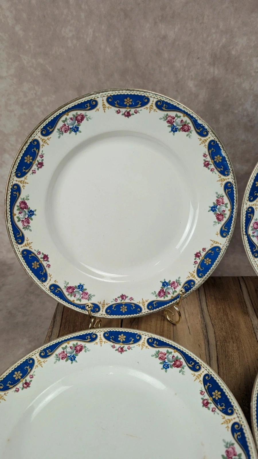 Lot de 4 assiettes Moulin des Loups – décor bleu & fleuri vintage