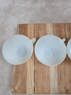 Lot de 4 grandes tasses & soucoupes Arcopal, blanc opale & liseré doré
