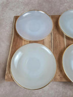 Lot de 4 grandes tasses & soucoupes Arcopal, blanc opale & liseré doré