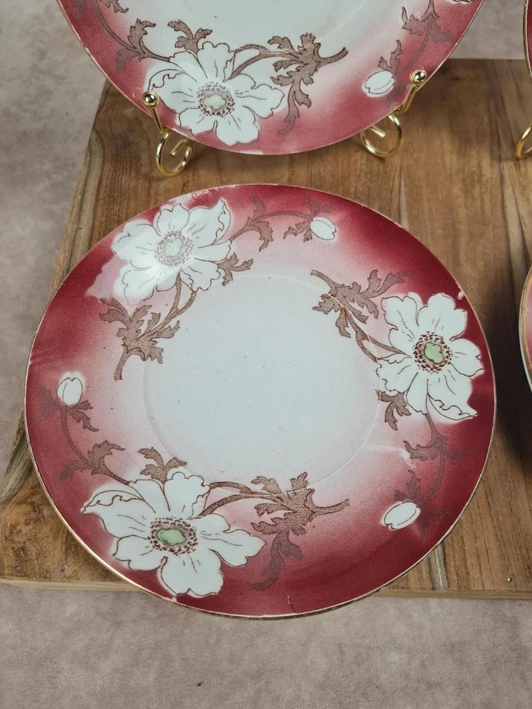 Lot de 4 petites assiettes anciennes Lunéville – décor floral rouge Art nouveau
