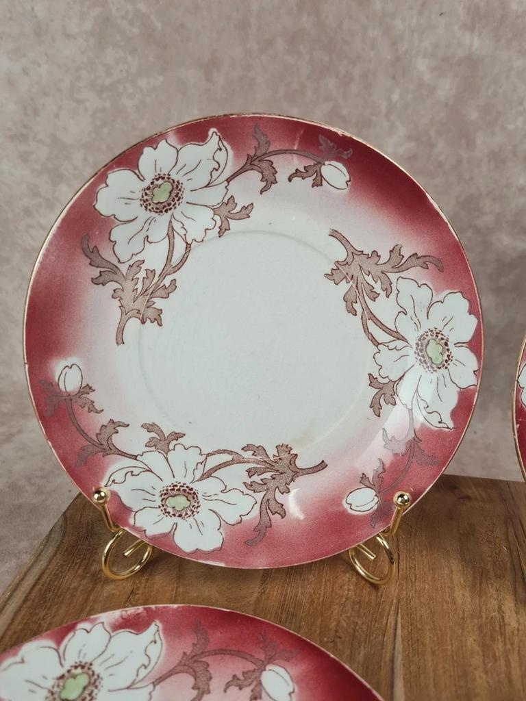 Lot de 4 petites assiettes anciennes Lunéville – décor floral rouge Art nouveau
