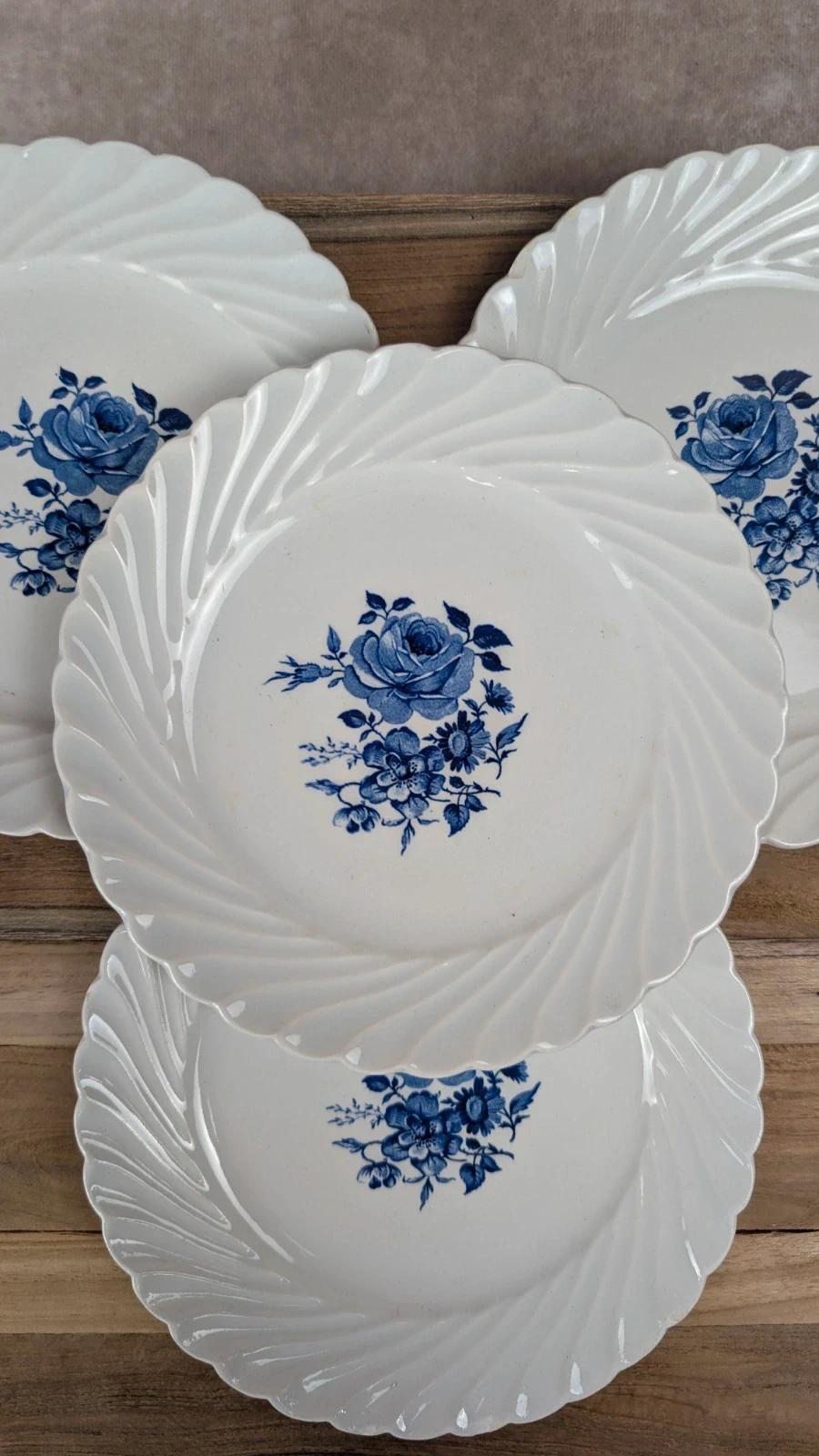 Lot de 4 petites assiettes Kg Lunéville Badonviller – décor fleuri bleu ancien