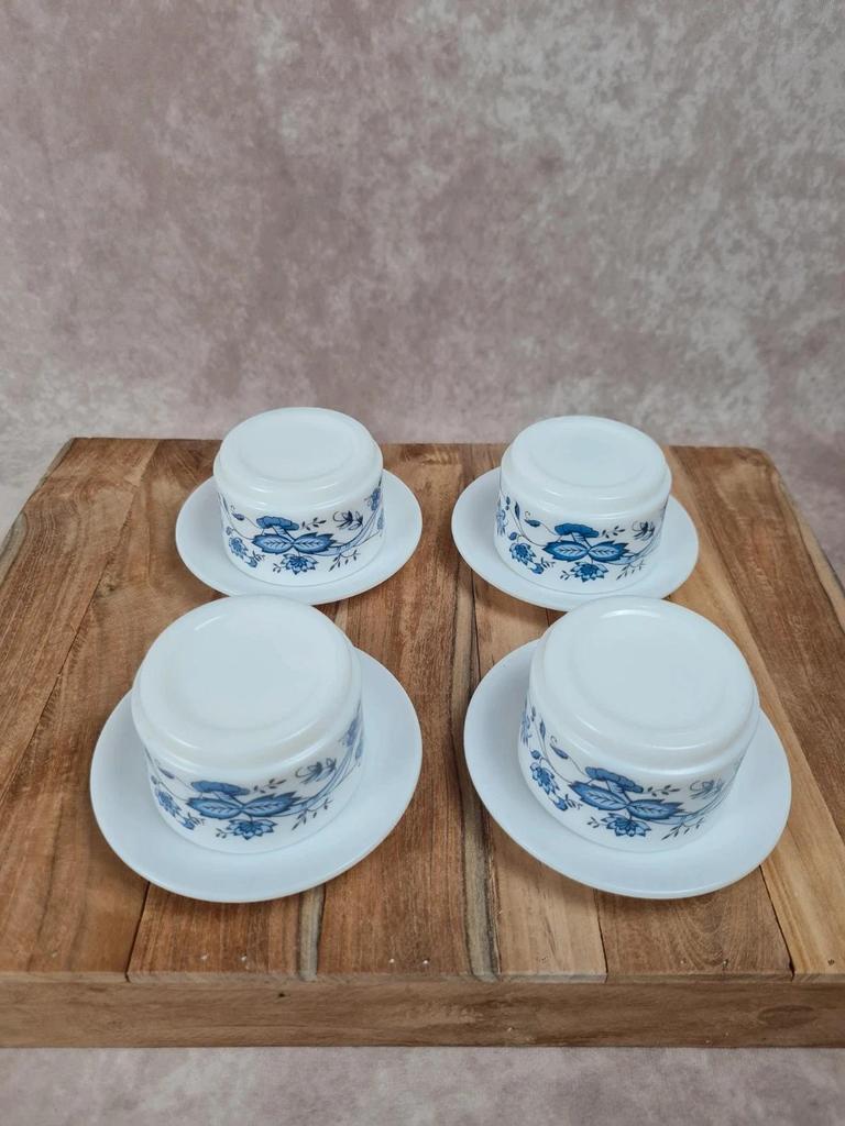 Lot de 4 tasses avec soucoupes Arcopal – modèle Aster bleu