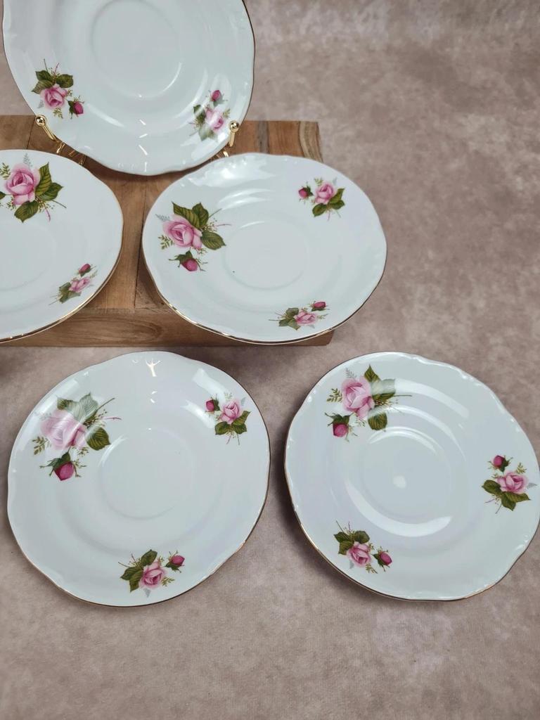 🌹 Lot de 6 coupelles vintage décor roses – porcelaine blanche et liseré doré