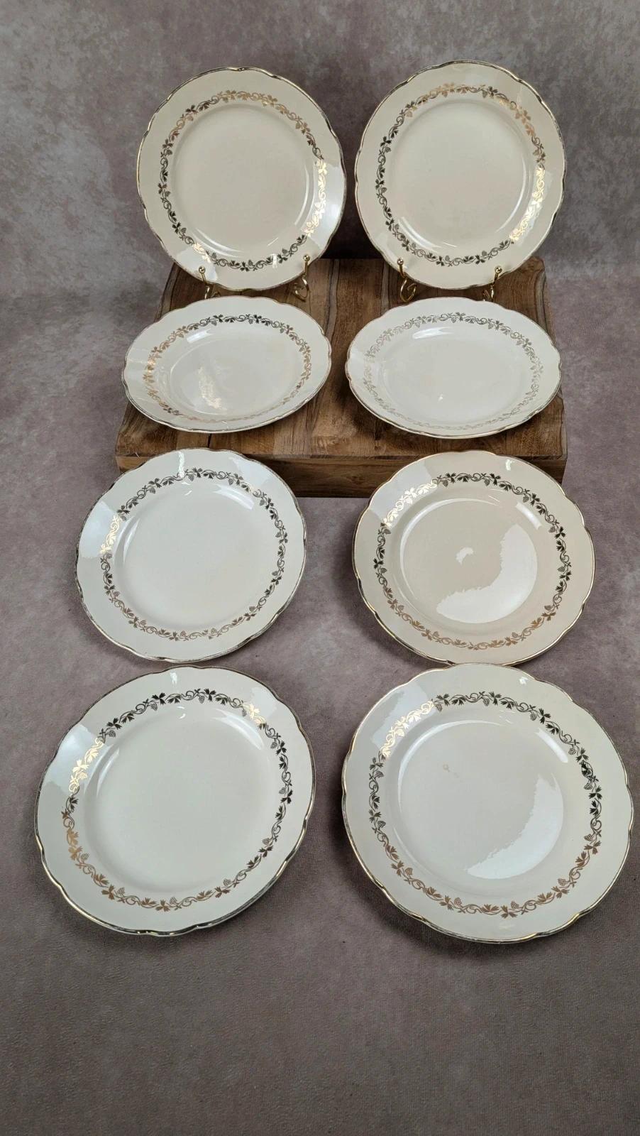Lot de 8 assiettes à dessert anciennes Villeroy & Boch – frise dorée