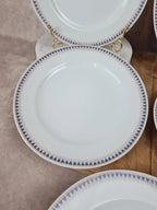 Lot porcelaine française ancienne – 8 assiettes à dessert + 1 plat à gâteau 💙