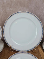 Lot porcelaine française ancienne – 8 assiettes à dessert + 1 plat à gâteau 💙