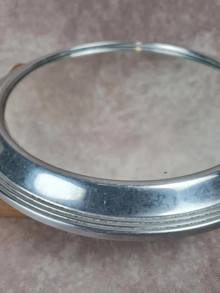 Miroir rond vintage métal & bois – à poser ou à suspendre