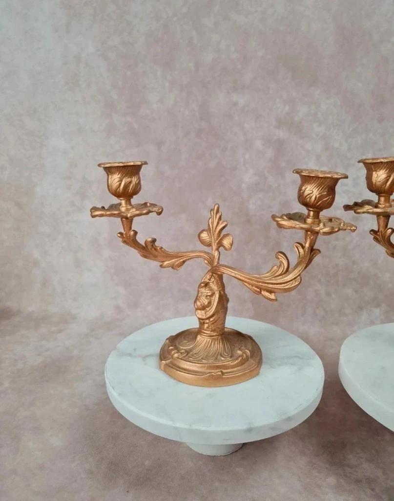 Paire de bougeoirs anciens dorés – style Louis Xv / Rocaille