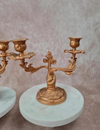 Paire de bougeoirs anciens dorés – style Louis Xv / Rocaille