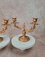 Paire de bougeoirs anciens dorés – style Louis Xv / Rocaille