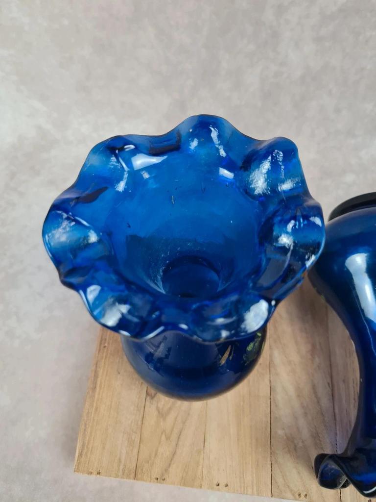 🌸 Paire de vases anciens bleu cobalt décor floral main