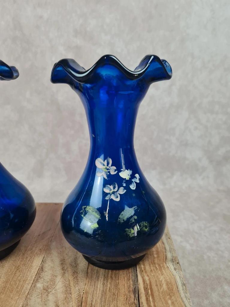🌸 Paire de vases anciens bleu cobalt décor floral main
