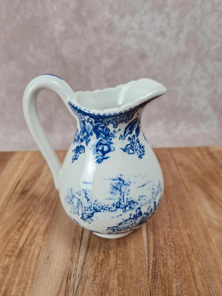 Petit pichet ancien K.g Lunéville 🇫🇷 modèle Toile de Jouy, décor bleu « Spécial Grand Feu »