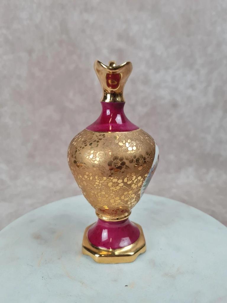 🌸 Petit pichet décoratif en porcelaine de Limoges signé Valade 🌸