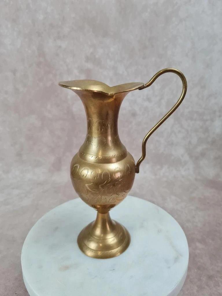 Petit pichet oriental en laiton gravé 🌿