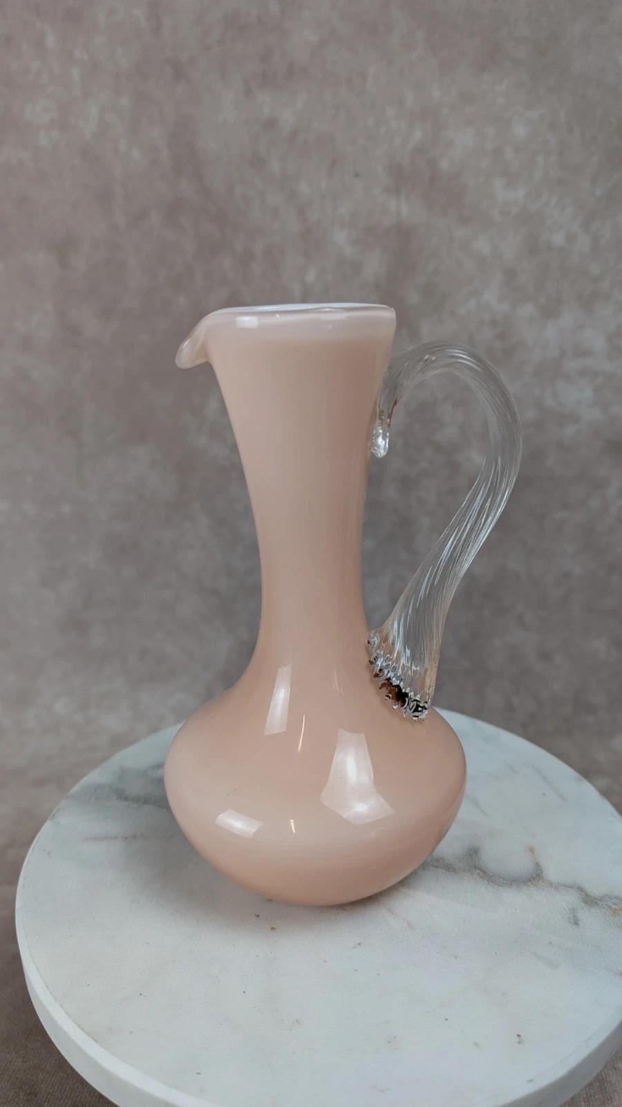 Petit pichet vintage en opaline rose 🌷