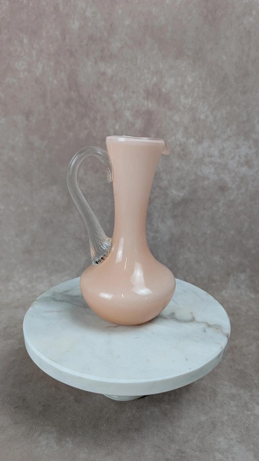 Petit pichet vintage en opaline rose 🌷